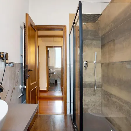 3 Apartment Viareggio